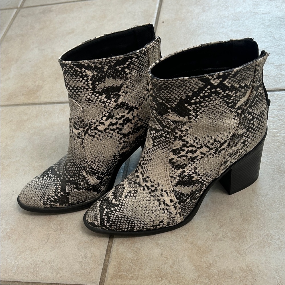 Qupid Black and White Snakeskin Ankle Booties
